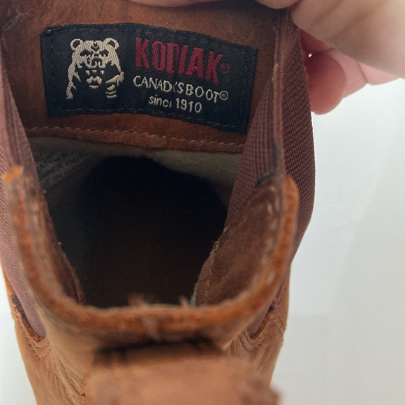 Kodiak Alma Waterproof Chelsea Boot-All Leather Upper - Picture 6 of 8